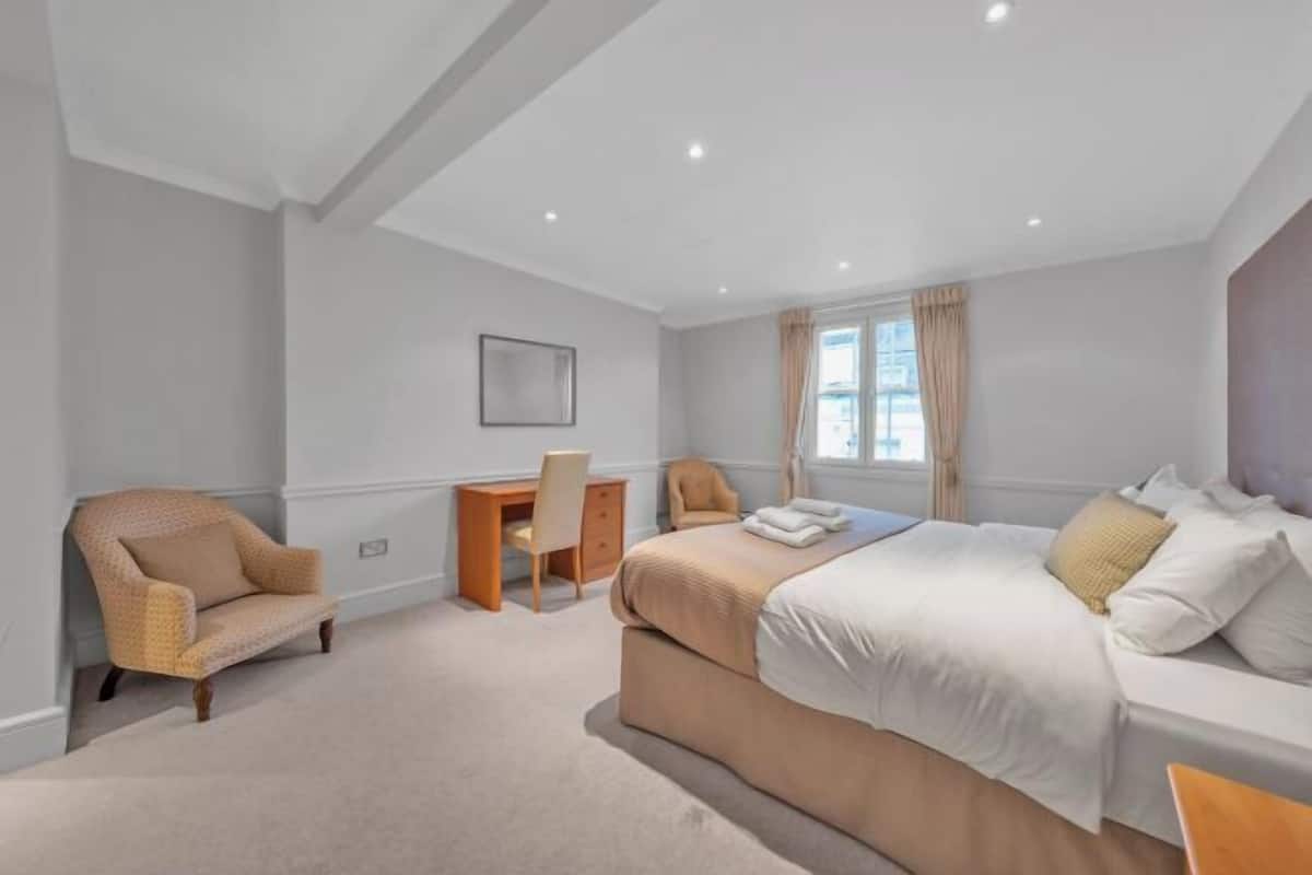 Desk, blackout curtains, iron/ironing board, free WiFi