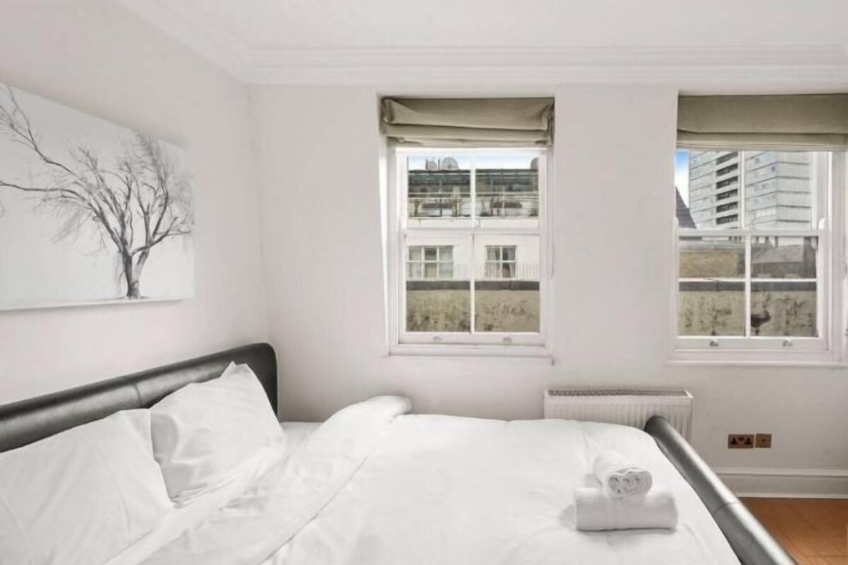 Desk, blackout drapes, iron/ironing board, free WiFi