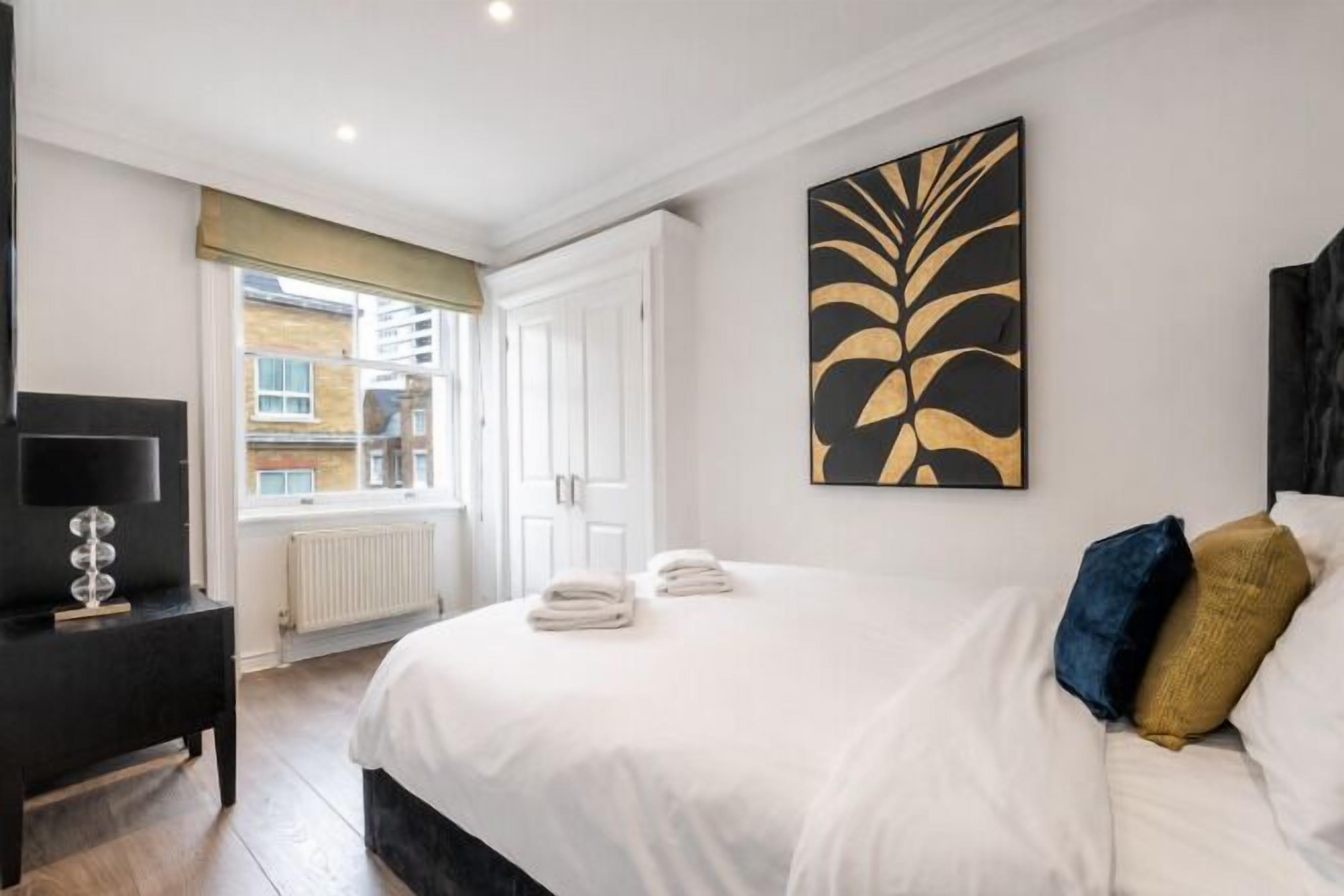 Desk, blackout drapes, iron/ironing board, free WiFi