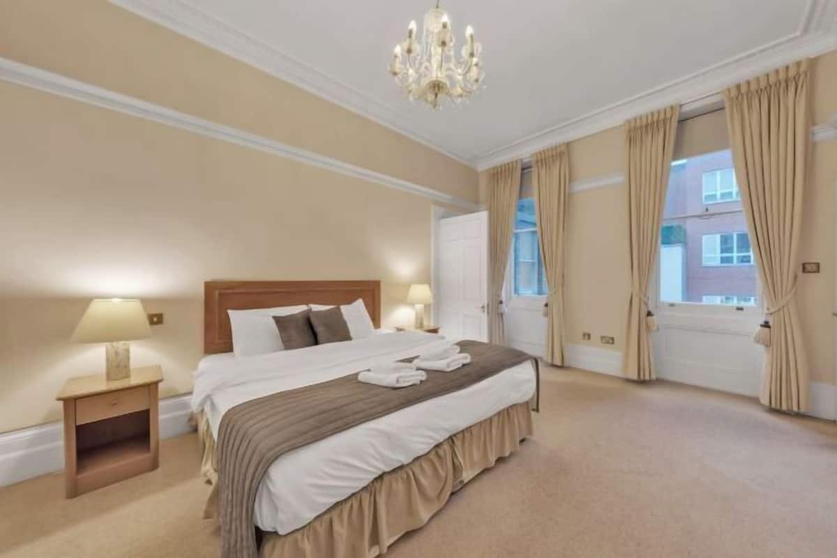 Desk, blackout curtains, iron/ironing board, free WiFi