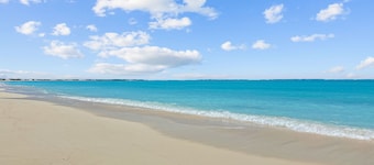 Pet Friendly, Golf Cart Included, Exuma Villa, Treasure Cay, Bahamas