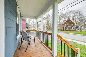 Terrace/patio - Charming Home - 2 Mi to Niagara Falls State Park! (Niagara Falls)