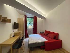 1 habitación, escritorio, wifi y ropa de cama 