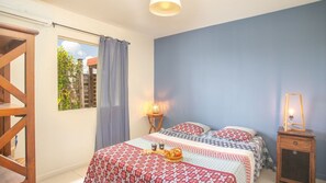 2 habitaciones, tabla de planchar con plancha, wifi y ropa de cama