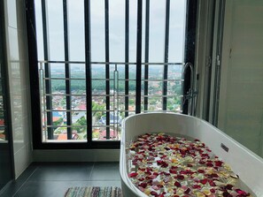 家庭公寓 | 浴室 | 免费洗浴用品、吹风机、毛巾、卫生纸