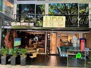 Front of property - Provenza Medellin Hotel Boutique (Medellín)