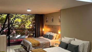 Kamar Triple Standar, Beberapa Tempat Tidur, Bebas Asap Rokok | Seprai premium, selimut bulu angsa, dan busa memori