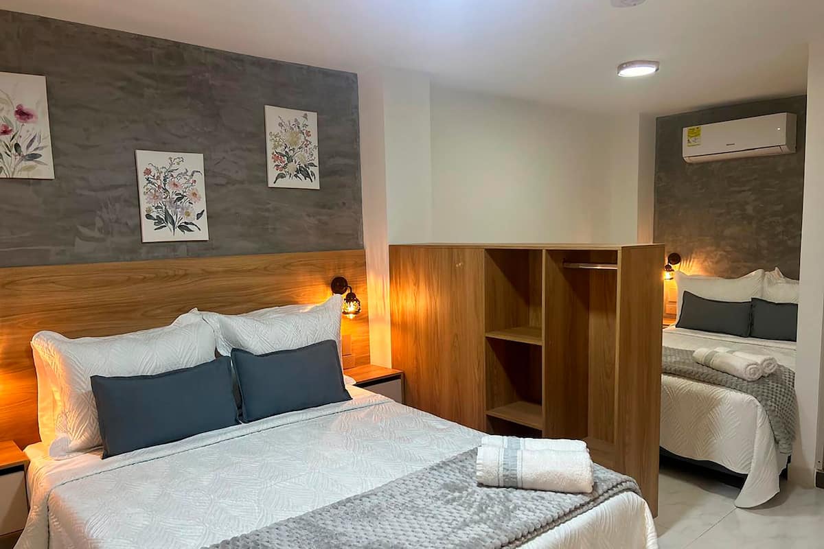Luxe beddengoed, donsdekens, bedden met traagschuimmatrassen