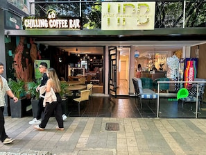 Front of property - Provenza Medellin Hotel Boutique (Medellín)