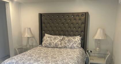 Cozy, peaceful, very clean, you can work or just get away, weekly or monthly.