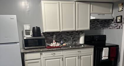 Cozy, peaceful, very clean, you can work or just get away, weekly or monthly.