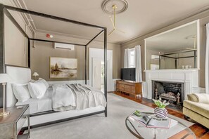 Luxury Suite