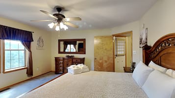 House (3 Bedrooms) | Property amenity