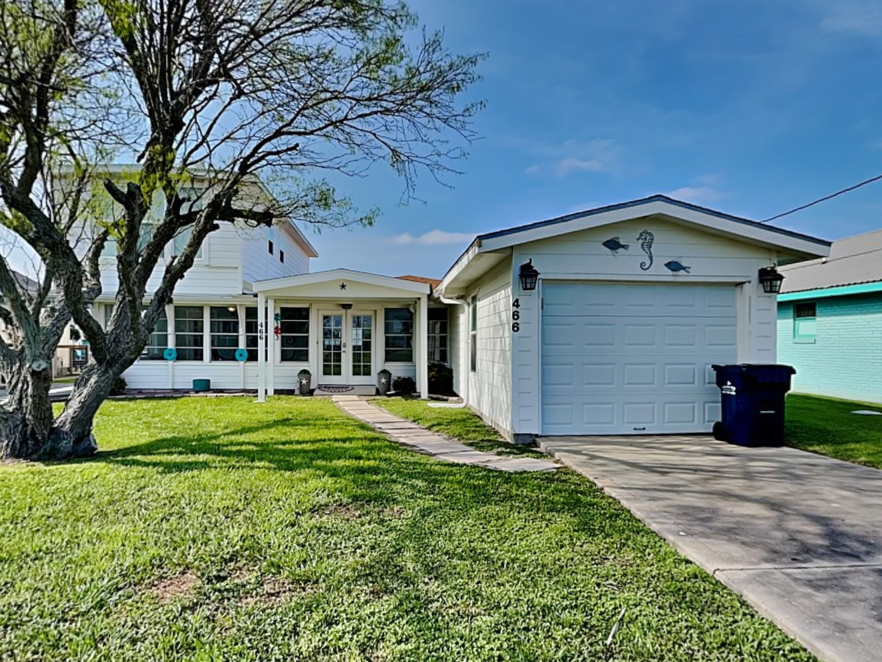 House (3 Bedrooms) | Front of property