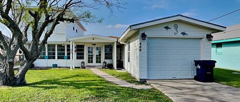 House (3 Bedrooms) | Front of property