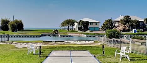 Ferienhaus (3 Bedrooms) | Sportplatz