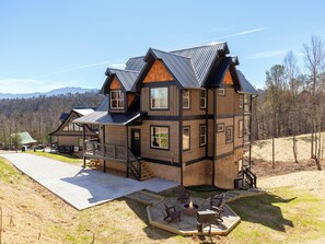 Studio (4 Bedrooms) | Property amenity