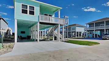 House (3 Bedrooms) | Bahagian luar