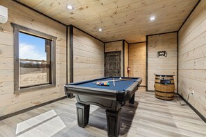 开间 (3 Bedrooms) | 其他