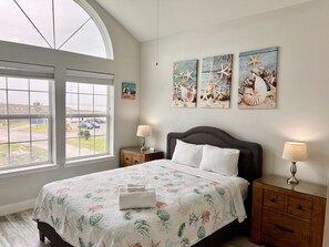 House, Multiple Beds, Balcony, Ocean View (Pathways to the Sea - Beach View) | 4 bedrooms, individually decorated, individually furnished, bed sheets - Pathways to the Sea - Beach View (Corpus Christi)