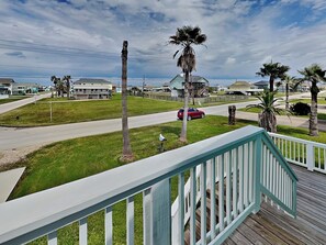 House (3 Bedrooms) | Property amenity