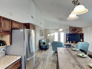 하우스 (3 Bedrooms) | 기타