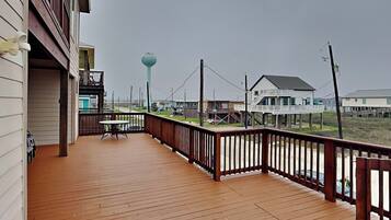 House (4 Bedrooms) | Property amenity