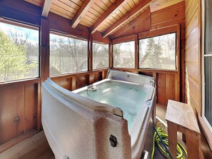 Studio (3 Bedrooms) | Property amenity - Smokey Bear Haven by Jackson Mountain Rentals (Pigeon Forge)