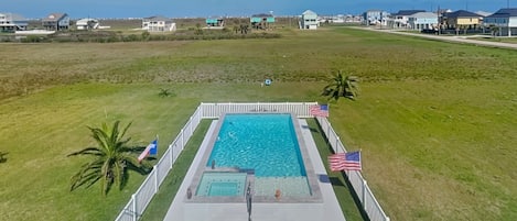 House (3 Bedrooms) | Property amenity