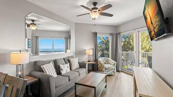 Condo (2 Bedrooms) | Khác