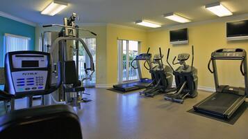 Condo (2 Bedrooms) | Property amenity