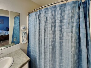 House (3 Bedrooms) | Property amenity