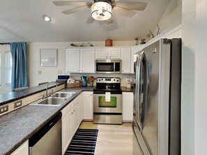 House (3 Bedrooms) | Property amenity - The Driftwood by Silver Sands Vacation Rentals (Port Aransas)