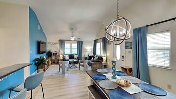 House (3 Bedrooms) | Property amenity