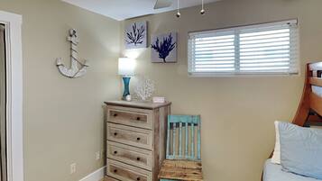 House (3 Bedrooms) | Property amenity