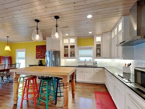 House (4 Bedrooms) | Miscellaneous - The Reel Mccoy by Miss Kitty’s (Rockport)