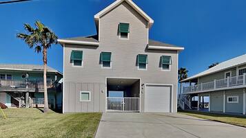 House (4 Bedrooms) | Property amenity