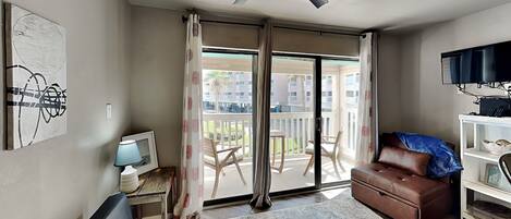 Condo (1 Bedroom) | Front of property