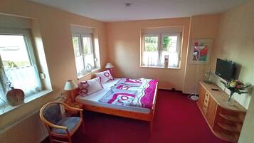 Basic Double Room | Bed sheets