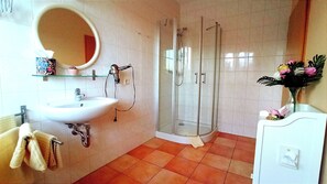 基本雙人房 | 床單