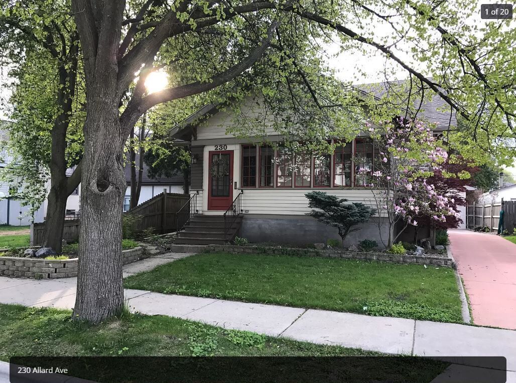 2 miles from Lambeau - great indoor and outdoor entertainment - Sleeps 8!