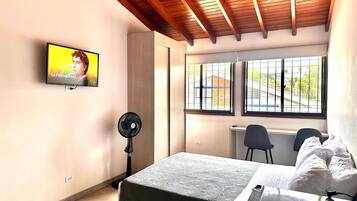 Apartment | 1 bedroom, iron/ironing board, free WiFi