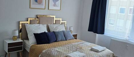 2 chambres, fer et planche à repasser, Wi-Fi, draps fournis