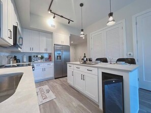 Private kitchen - Group Lux great for up to 8 guests (West Palm Beach)