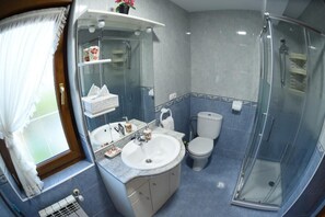 Bathroom - Apartamentos rurales Los Solares (Miengo)