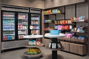 Snack bar