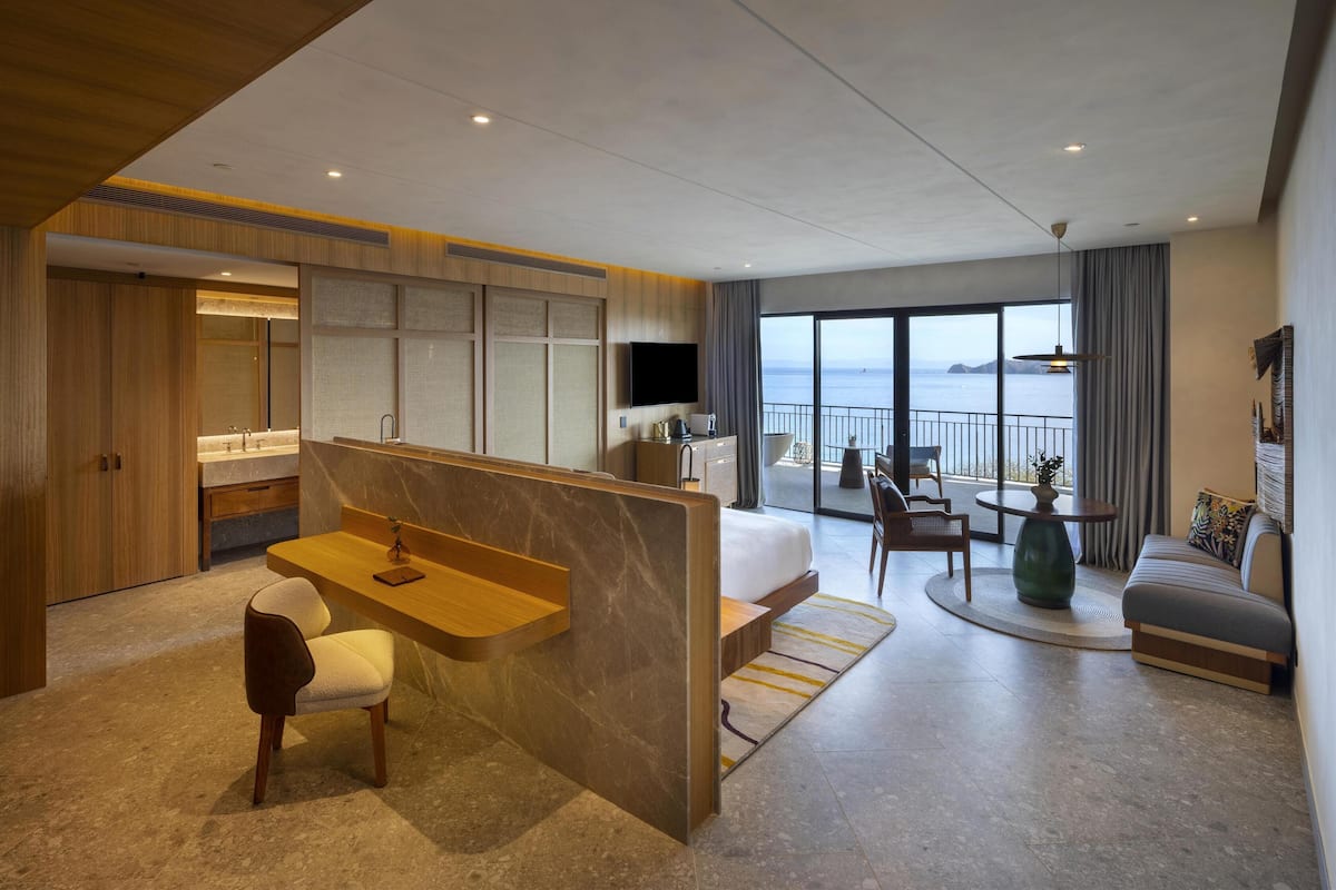 Ocean View 1 King 1 Bedroom Suite