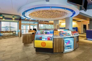 Snack bar - Tru By Hilton Panama City Beach (Panama City Beach)