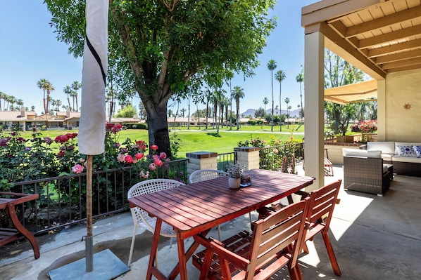Outdoor dining