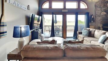 House (3 Bedrooms) | Property amenity